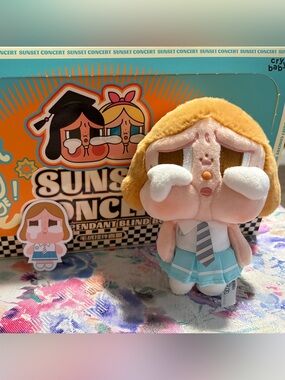 Crybaby Sunset Concert beige blue